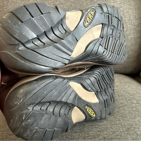 Keen Women’s Presidio Shoes - Size 10 - Picture 7 of 9